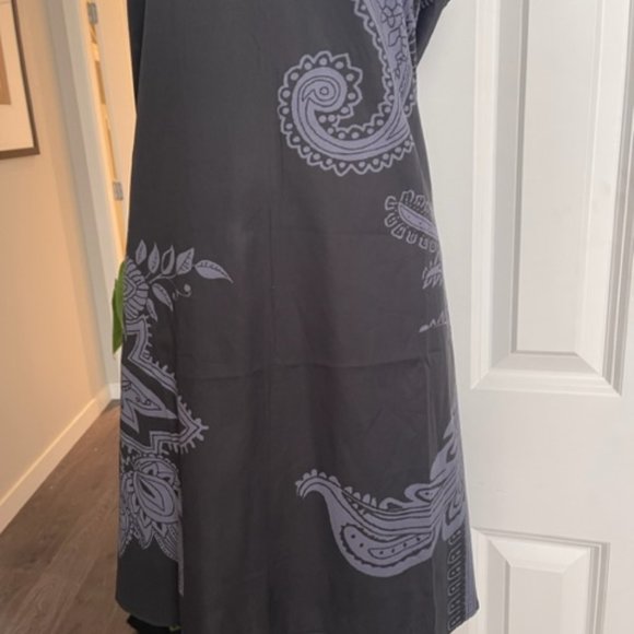 Black and grey print halter dress - Picture 1 of 6